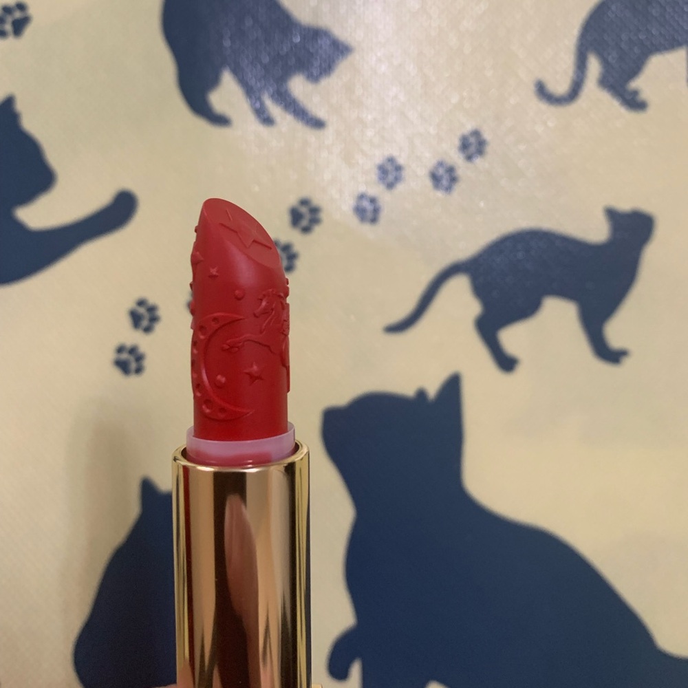 Estée Lauder lipstick